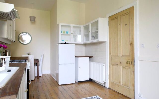 1 Bedroom Apartment In Bruntsfield