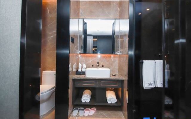 Shaoxing Guanyue entertainment Club