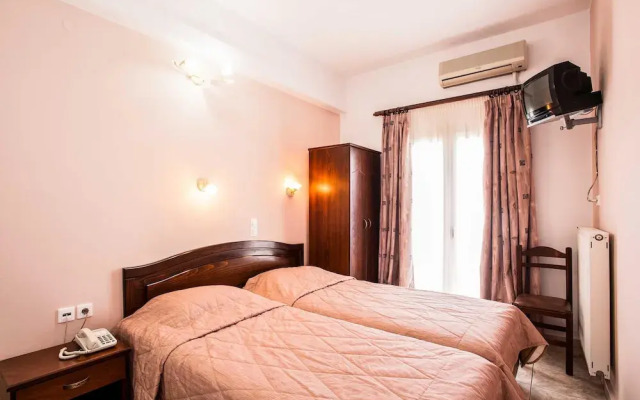 814 Mirina - 1 Br Hotel Room