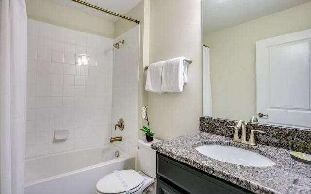 1585tempo 5 Bedroom Home by RedAwning