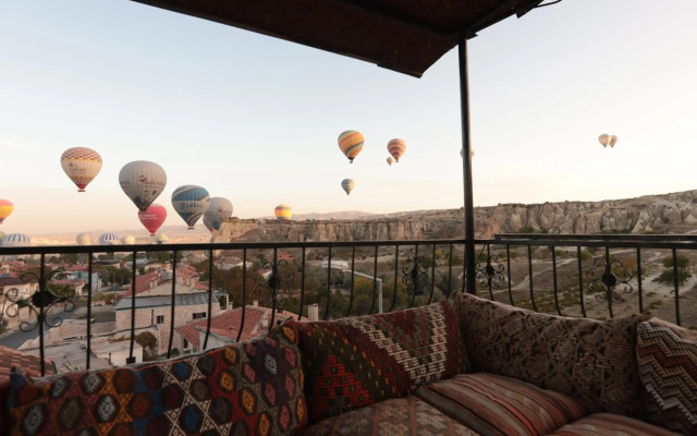 Rose Valley Hotel