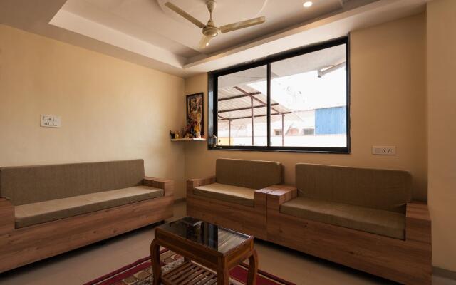 OYO Flagship18489 Hotel Sai Parth