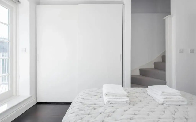The Harrods Residence with AC