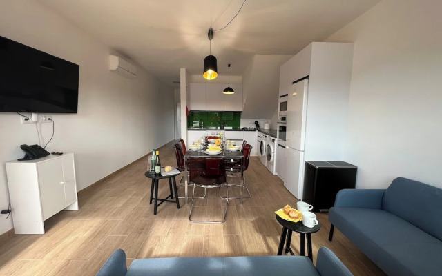 Orange Grove Residence