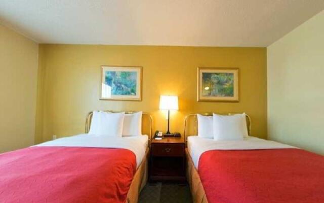 Econo Lodge Inn & Suites Lumberton