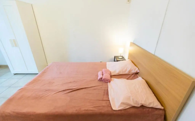 Superbe T4 renove spacieux avec stationnement libre et gratuit