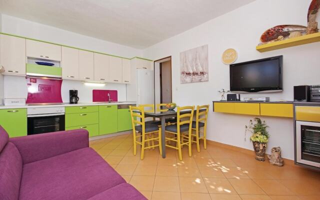 Amazing Home in Sucuraj With 3 Bedrooms and Wifi