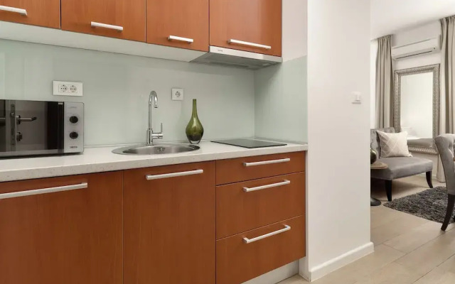 Apartments Studios 81