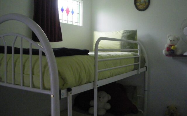 Cobden Crest Cottages