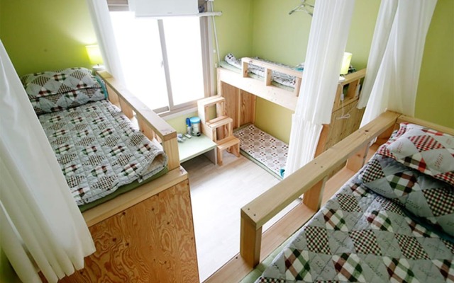 Across the Street Guesthouse - Hostel