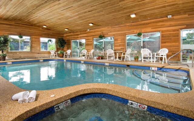 Wellfleet Motel and Lodge