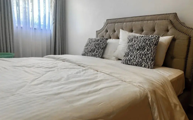 Lux Suites Greenpark Getaway Bungalows