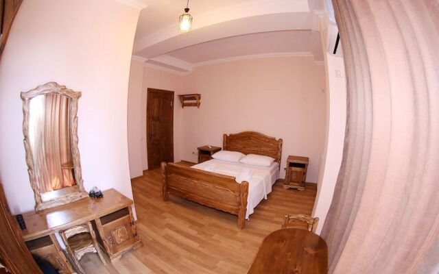 Family Hotel