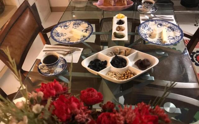 No 1 House By Valence