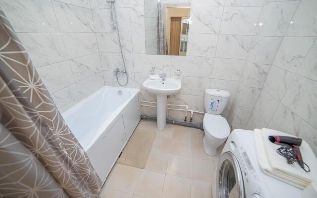 Европа Центр на проспекте Космонавтов 26А