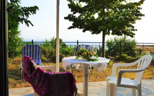 Amazing Seaview Studio 2,5km From the Beach