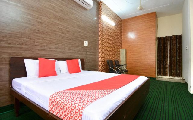 Urban Guest House By OYO Rooms