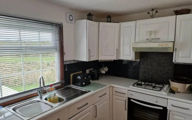 Pet Friendly - 6 Guests - Haven Lakeland