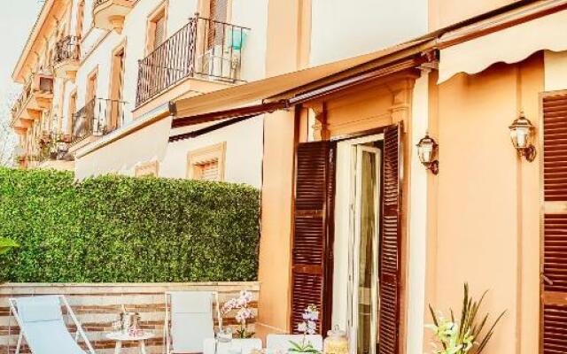 New Moon Luxury Apartment