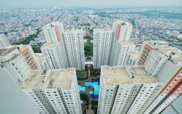 2BR Apartment Green Bay with Direct Access to Baywalk Mall