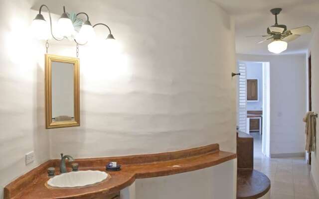 Casa Playa 5 Bedrooms 5.5 Bathrooms Home