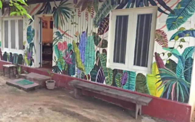 Catch the Ella Train Hostel