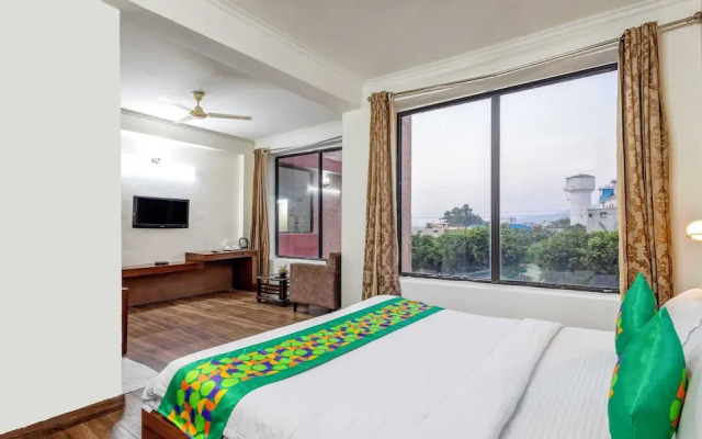 Hotel The Grand By OYO Rooms