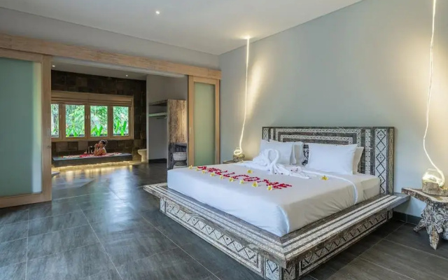 Brand New luxury 3BR Villa Ethnic Ubud 2