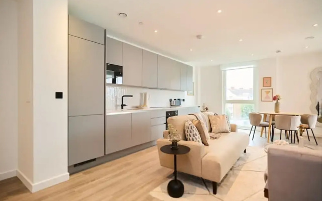 The Tottenham Escape - Lovely 2bdr Flat With Balcony