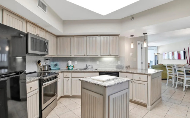 Windward Pointe 1002