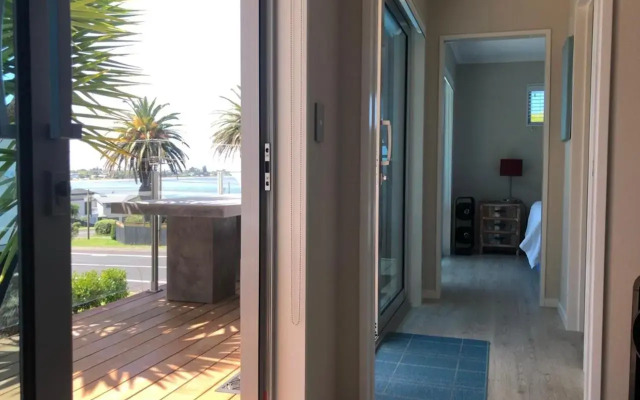 The Beach Pod Studio - Tairua Bach