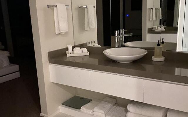 Amaré Beachside Luxury