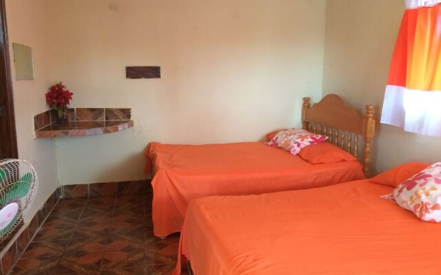 Tortugas Place Hotel y Bungalos