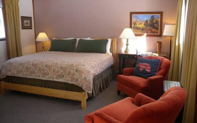 Redstone Cliffs Lodge