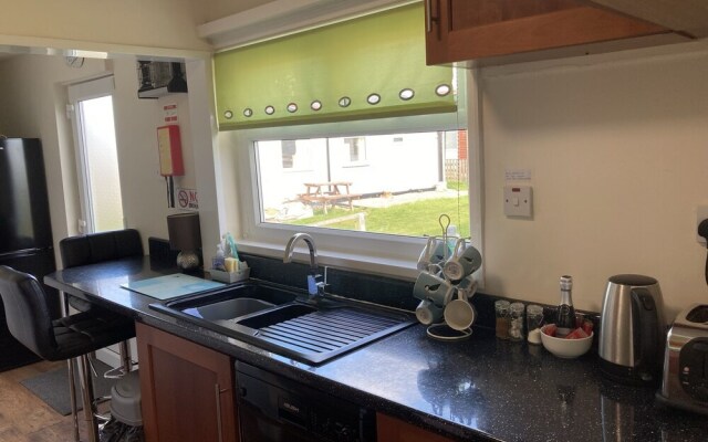 Seabirds - 3 bed chalet, dog friendly, Bridlington