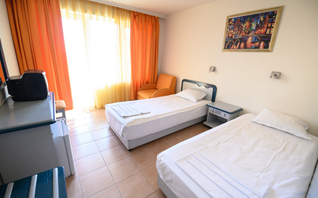 Hotel Iskar & Aquapark - Premium All Inclusive