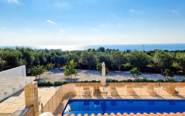 Leto 13 Villa