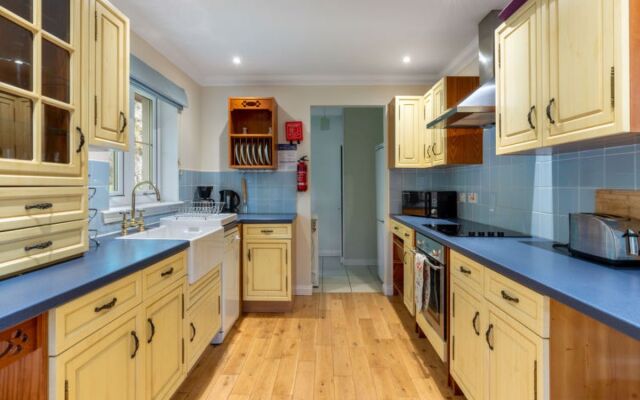 House Red Deer Drumnadrochit