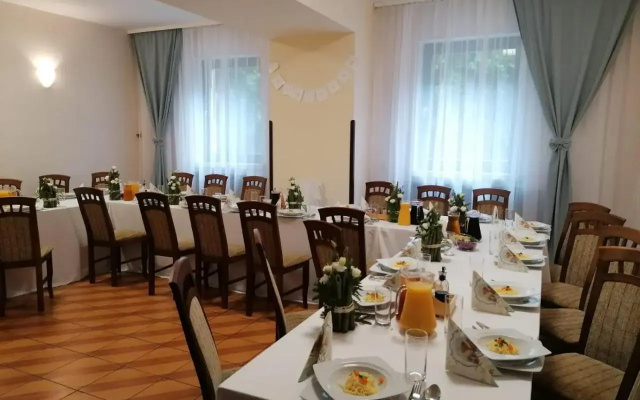 Obiekt hotelarski "Czarny Rycerz"