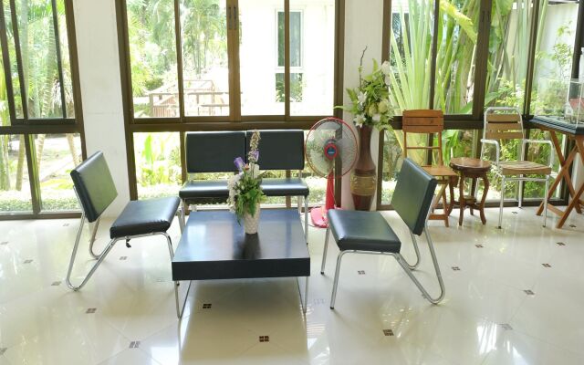 Aana Residence Resort