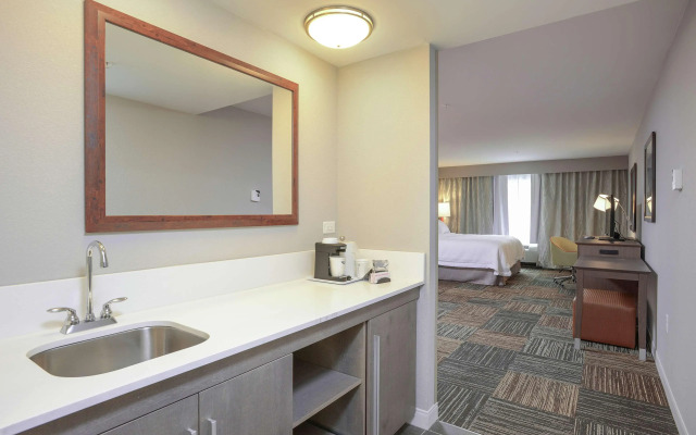Hampton Inn & Suites Cincinnati / Kenwood