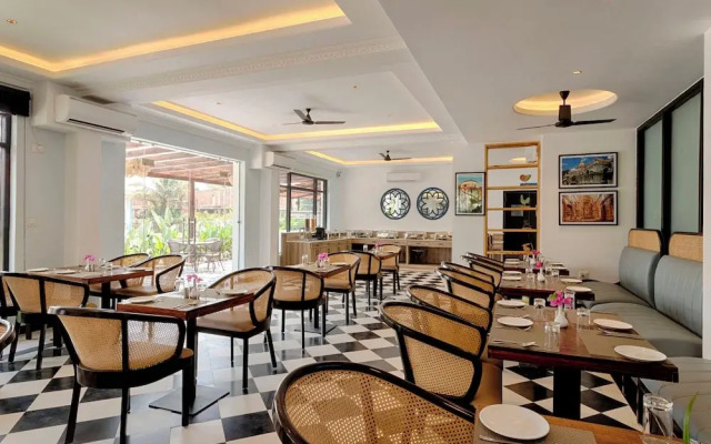 Azalea By Stone Wood Carmona