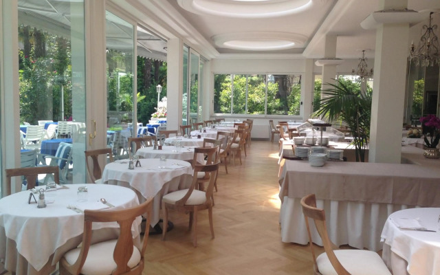 Hotel Royal