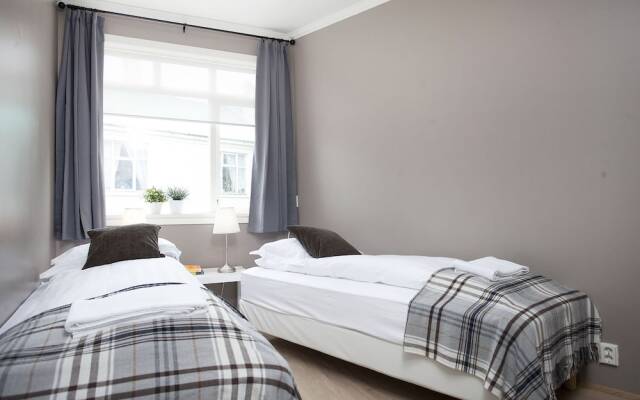 Thomsen Apartments