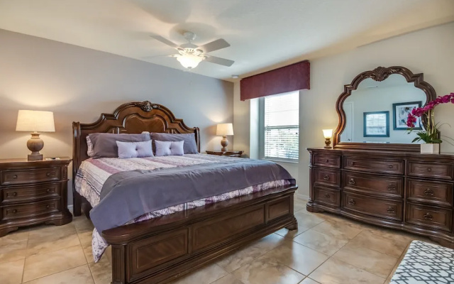 Townhome W/private Pool & Free On-site Water Park!