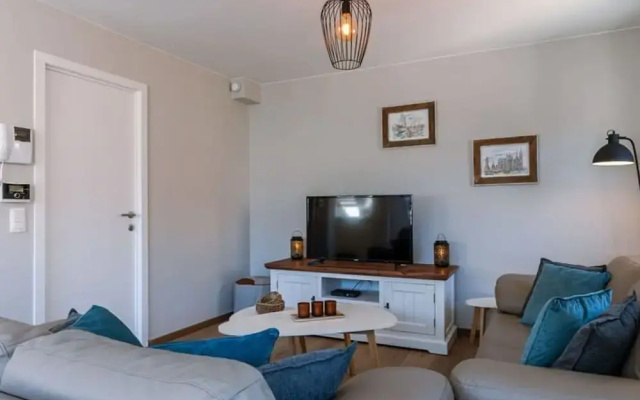 Centrally Located Apartment With Sunny Terrace