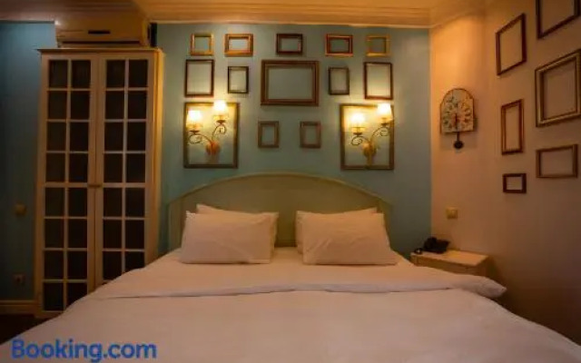 Piazza Boutique Hotel