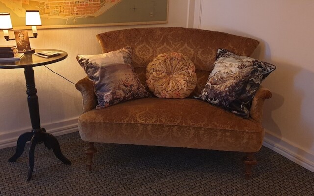 Leopold Boutique Hotel
