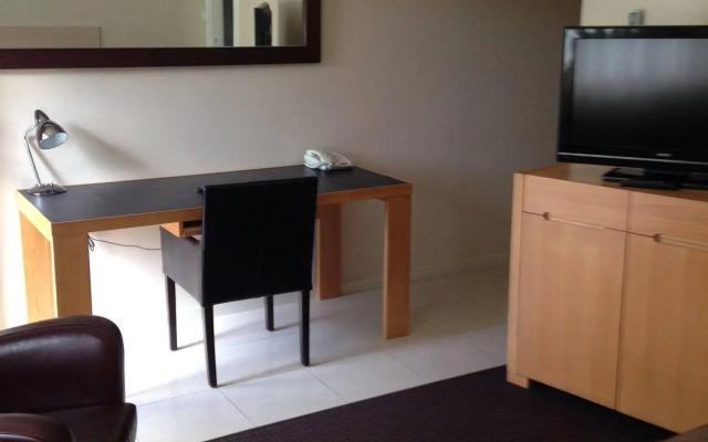 Francis Phillip Motor Inn
