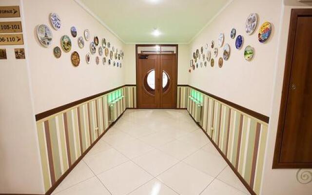 Kapu$ta Hotel